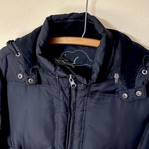 Quality Roots puffer Down coat size XL. Like new, with detachable hood
